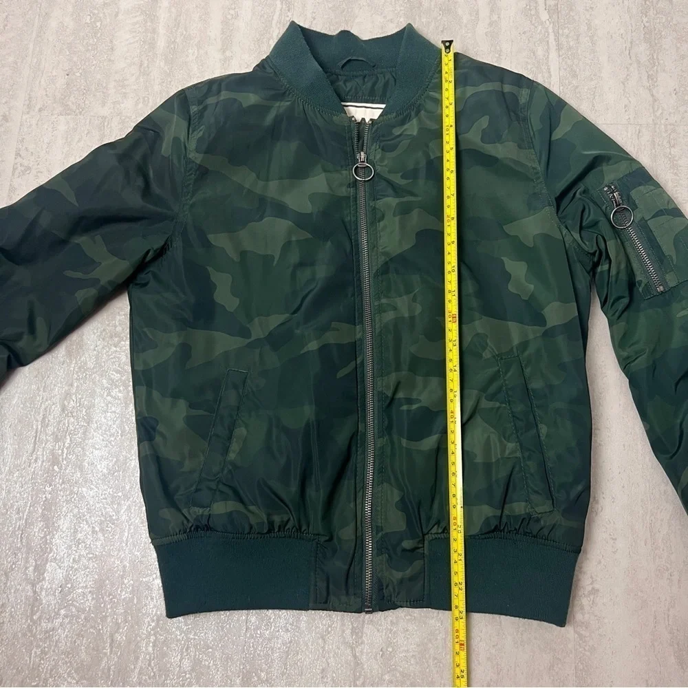 Garage women's camo bomber jacket small